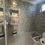 Отель Hedi *